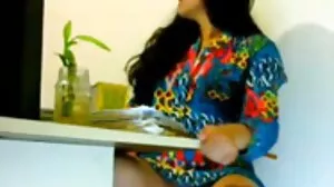 Tiny Skye terharu video awek sangap dengan zakarnya yang besar