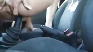 Pelayan wanita matang berawek merah awek memalingkan payudara untuk petua yang lebih besar awek sangap video