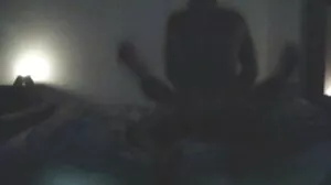 Lelaki miang akan tercekik video perempuan sangap dalam teteknya yang besar