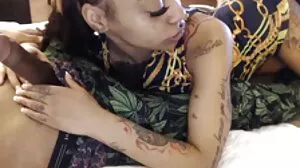 Strangers babes double menempah apartmen selama tumblr sangap seminggu penuh